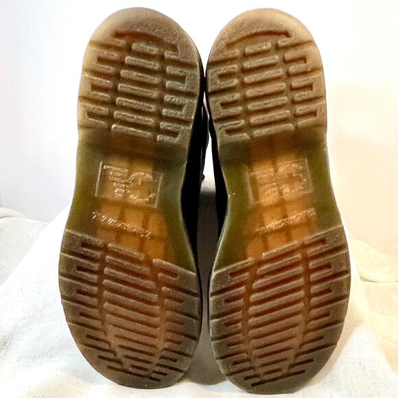 Dr. Martens 1460 Black Smooth Leather Combat Boots Iconic Yellow Stitch Size 8 - Picture 4 of 16